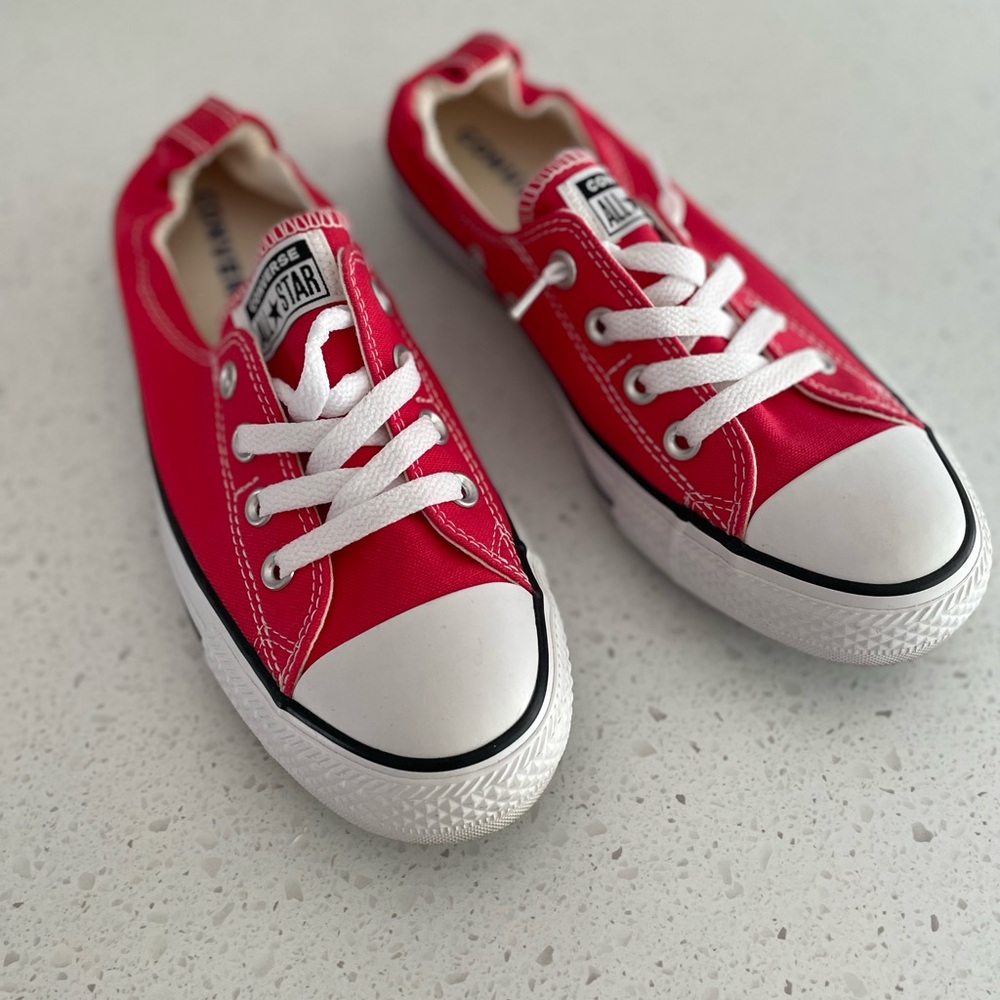Women’s Converse Chuck Taylor All-Stars 9.5